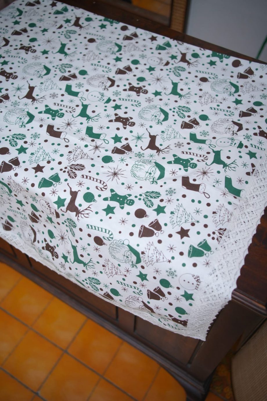 Xmas Table cloths