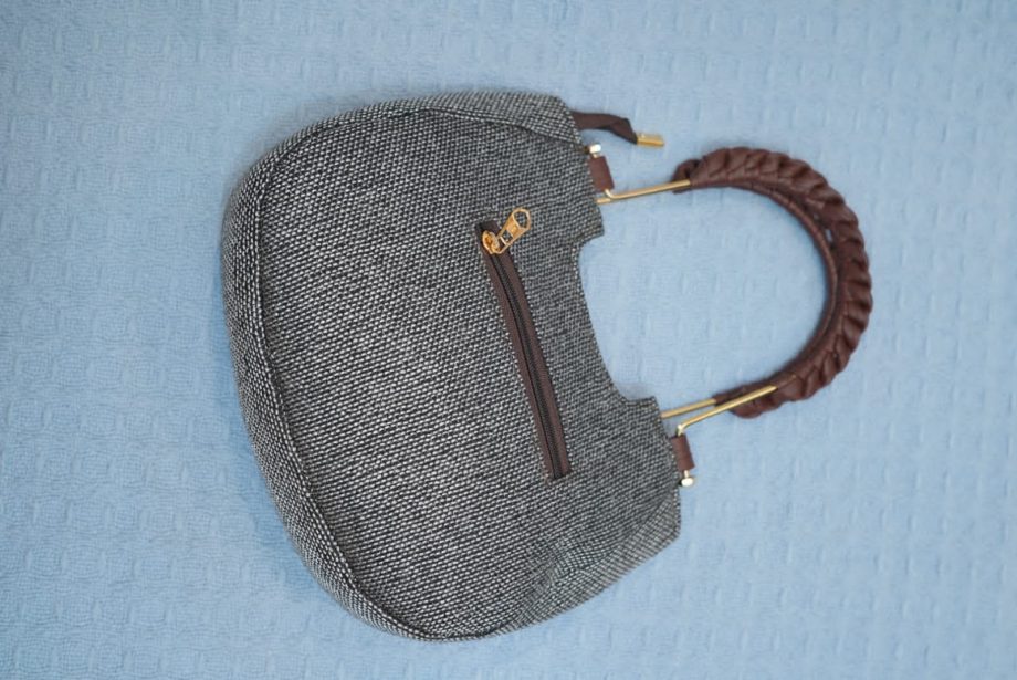 Bag: metal handle sling