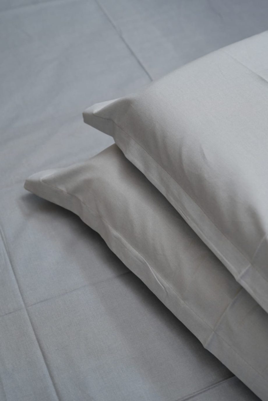 Solid king size bedsheet