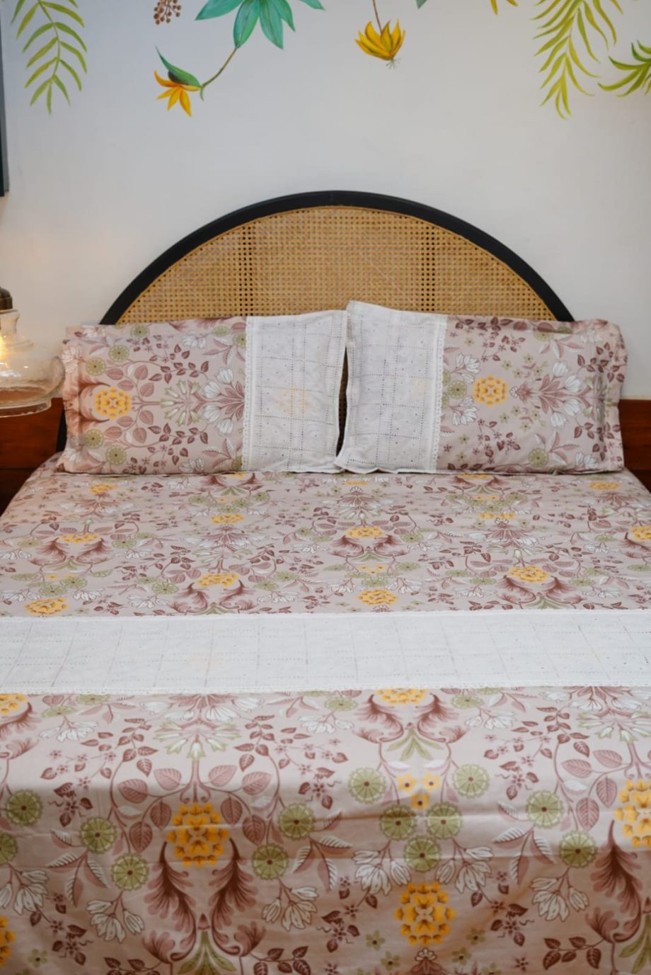 Queen : soft cotton bed sheet