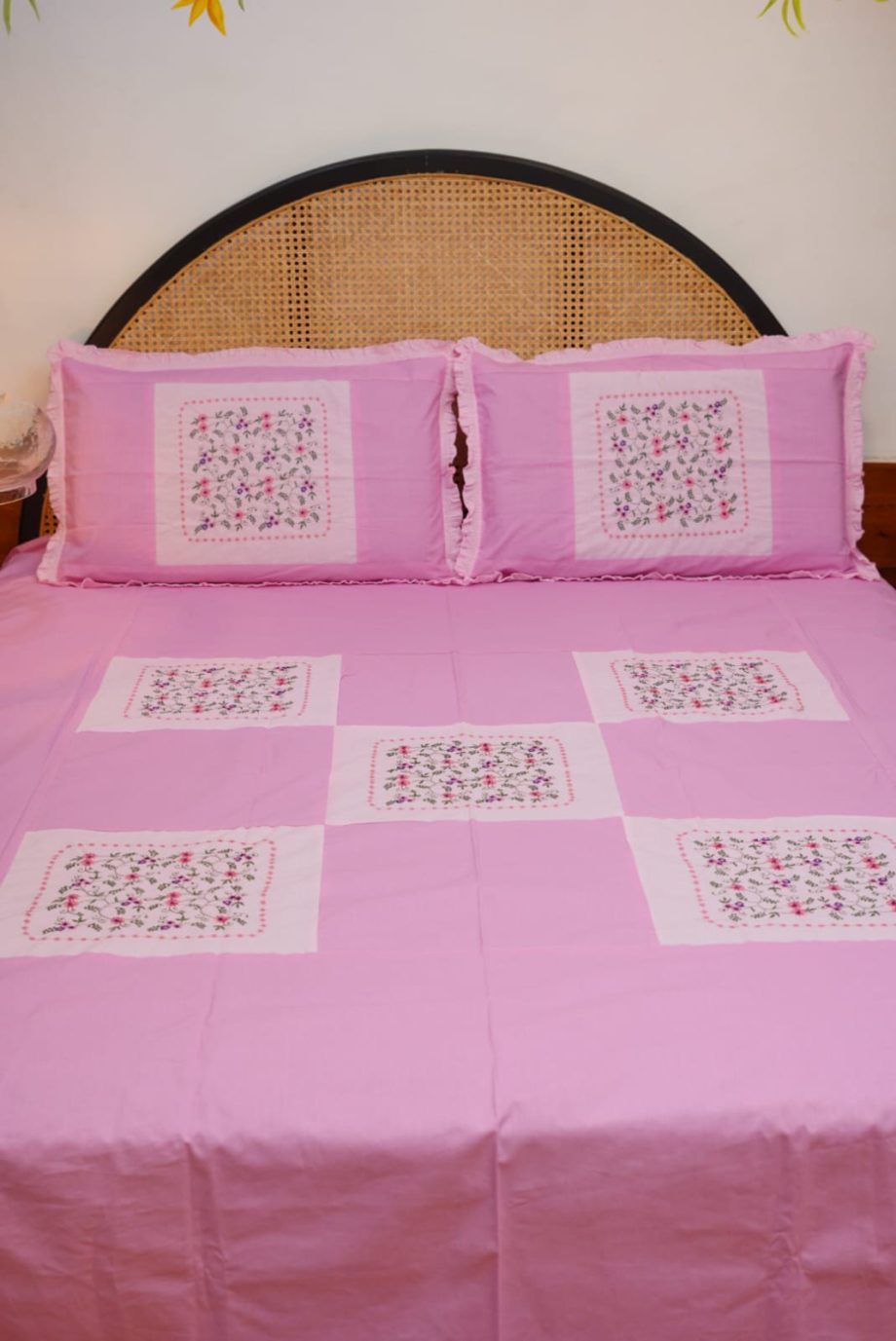 Queen :Hand embroidery bedsheet