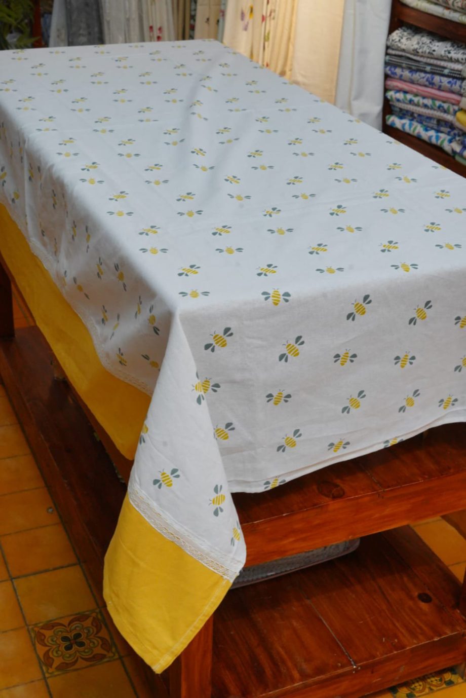 6 seater table cloth