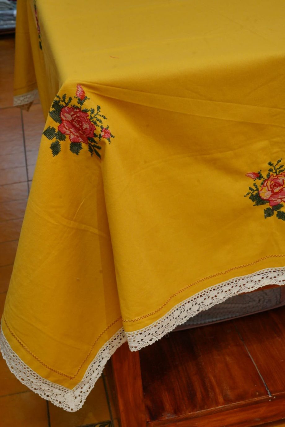 6 seater table cloth