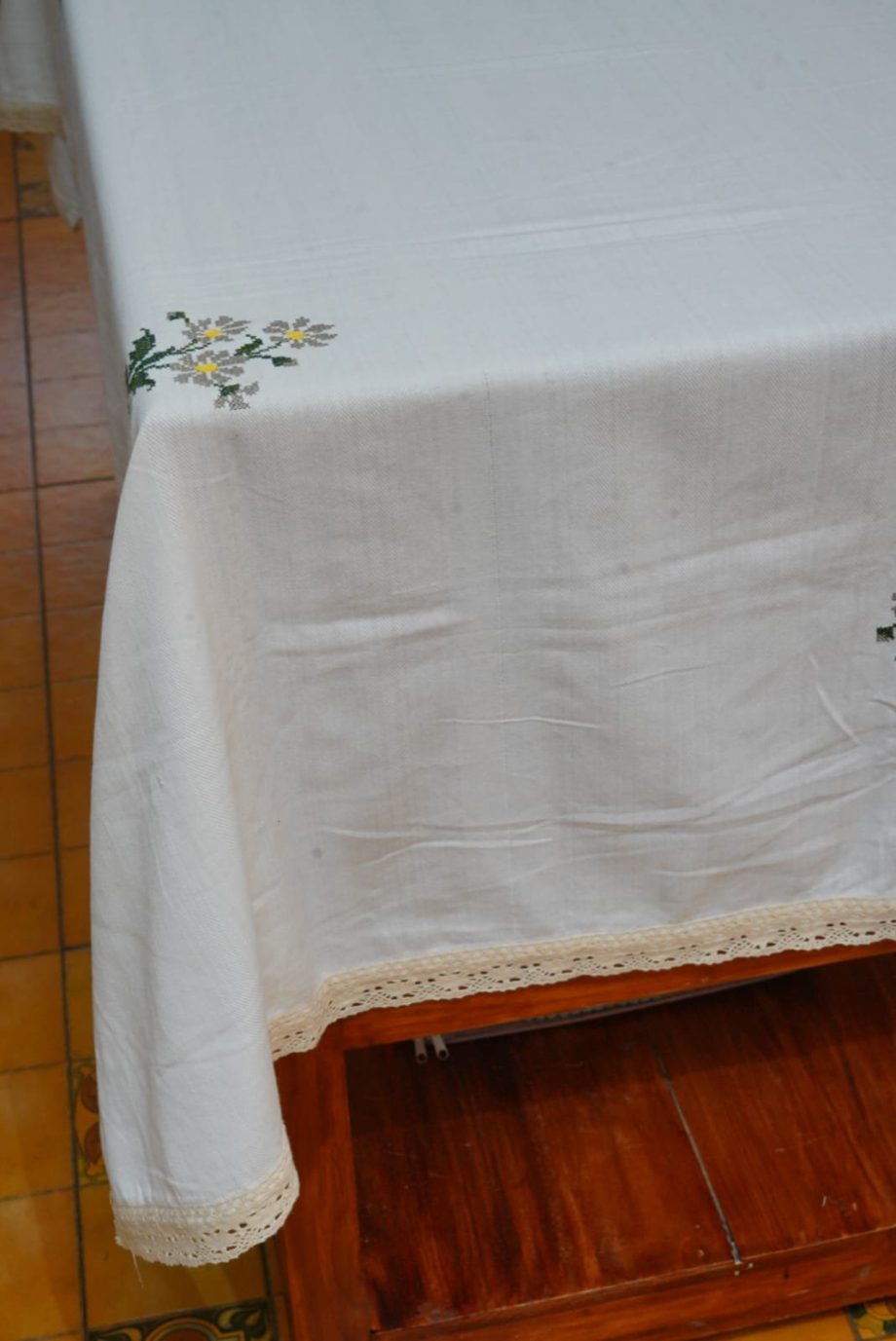 6 seater table cloth