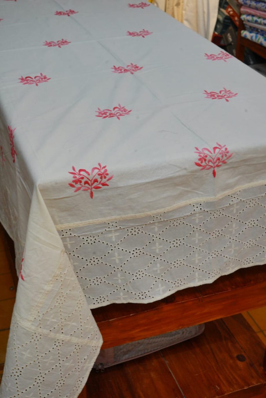 6 seater table cloth