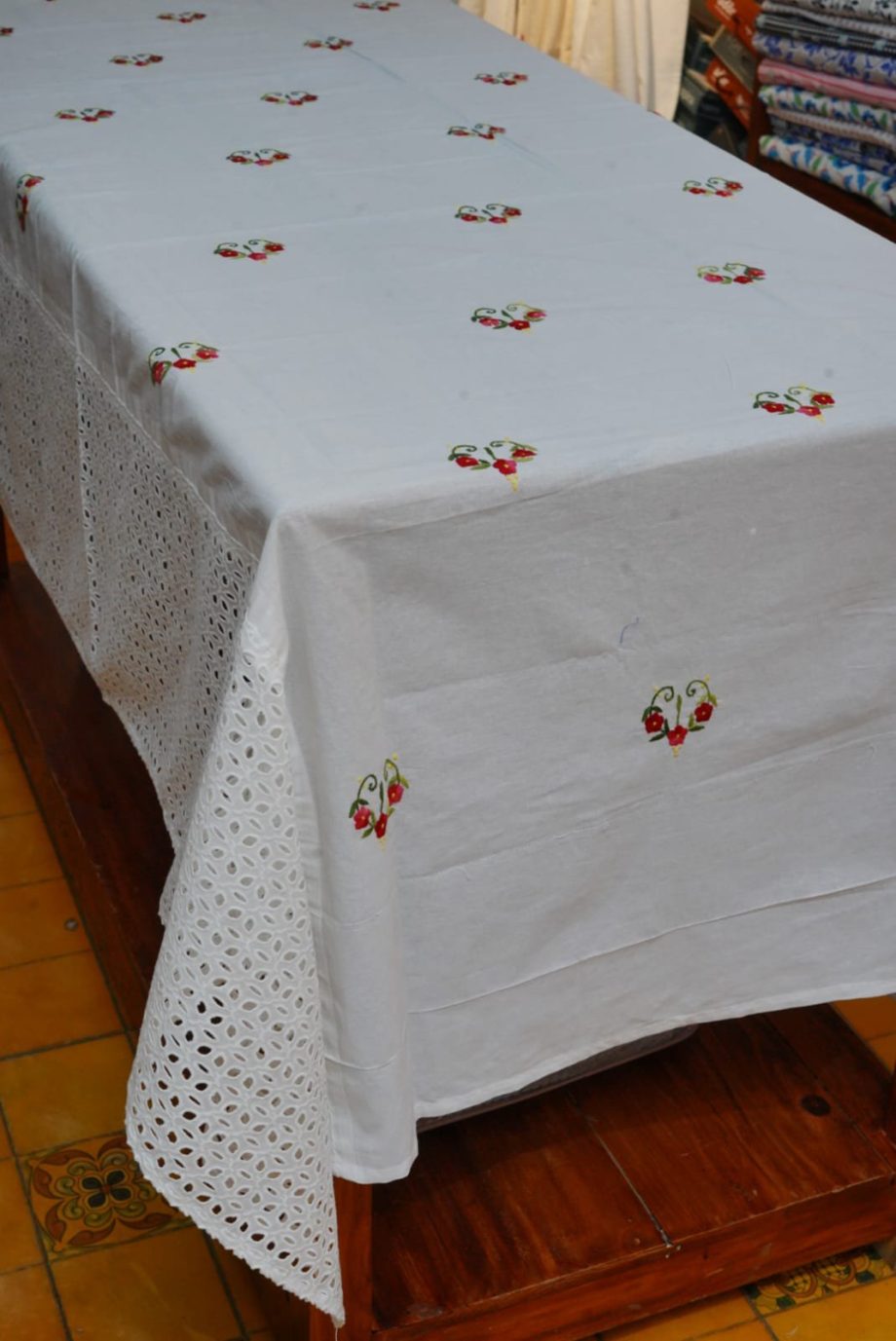 6 seater table cloth