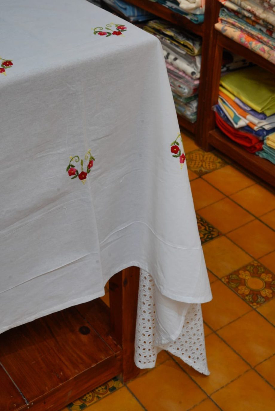 6 seater table cloth